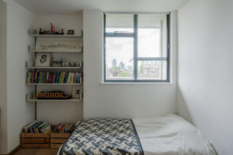 283603 - Keeling House, London E2 - high res - ...