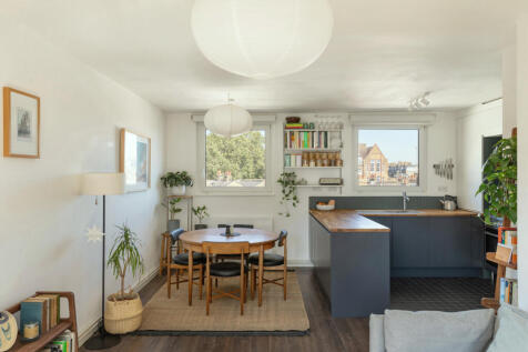 187564 - PAKENHAM-HOUSE-HIGHRES-03.jpg