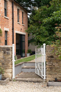 292094 - THE-RED-HOUSE-OX4-006.jpg