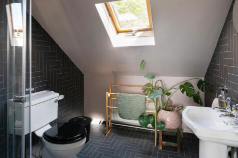 295947 - ST-MARY-ROAD-E17-071.jpg