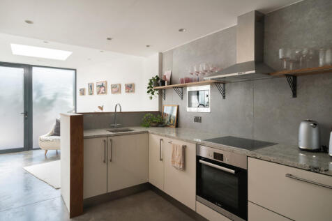 299065 - HILL-HOUSE-ROAD-19.jpg
