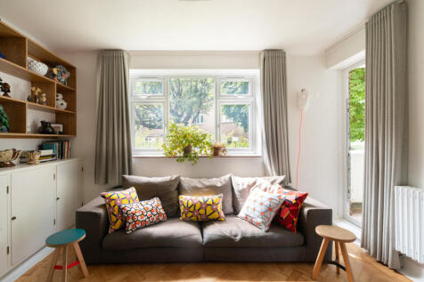 300779 - BENSON-HOUSE-HATFIELDS-04.jpg