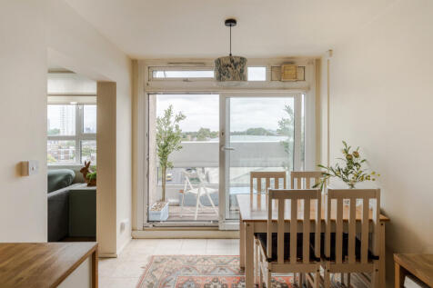 302958 - Flat 17, Edrich House-26.jpeg