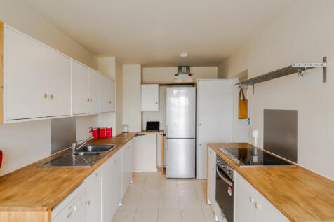 302960 - Flat 17, Edrich House-28.jpeg