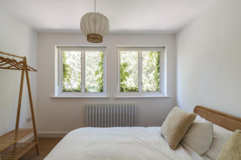 299019 - 4PheasantWalk_HighLegh_HighRes-27.jpg