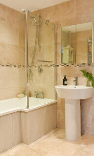 304507 - Bathroom_DSC_0019_edit.jpg