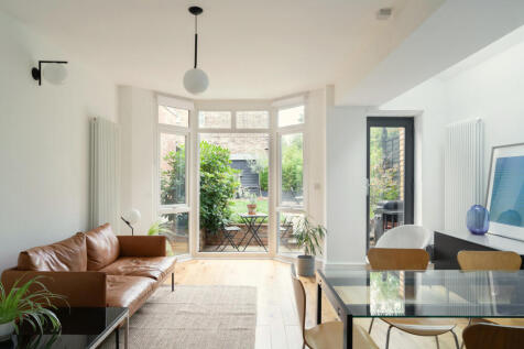 302874 - HUNTLY-ROAD-SE25-08.jpg