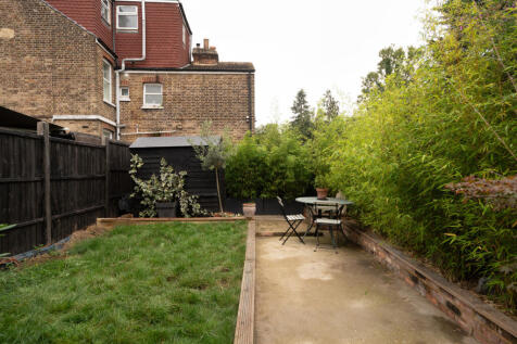 302891 - HUNTLY-ROAD-SE25-25.jpg