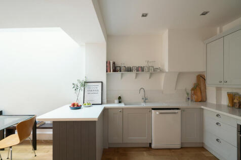 302885 - HUNTLY-ROAD-SE25-19.jpg