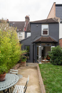 302890 - HUNTLY-ROAD-SE25-24.jpg