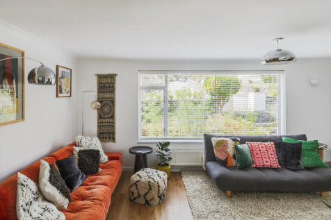 160508 - GWELANMOR ROAD, ST IVES-5.jpg
