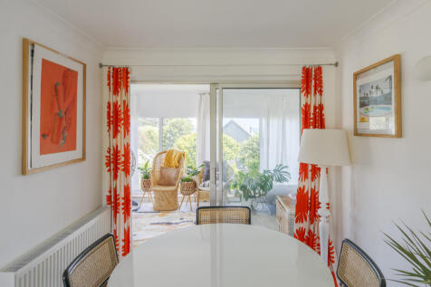 160510 - GWELANMOR ROAD, ST IVES-7.jpg