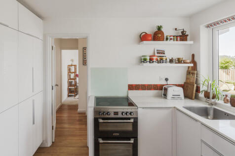 160476 - GWELANMOR ROAD, ST IVES-10.jpg