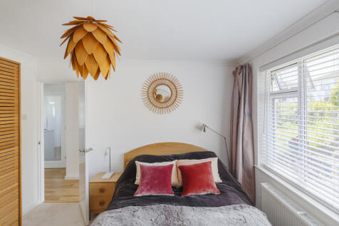160489 - GWELANMOR ROAD, ST IVES-23.jpg