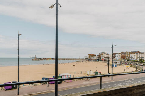 300174 - Marine Terrace_Flat 5_Hig Res-23.jpg