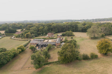 304829 - The Long Barn, Isle of Wight Lane, Ken...