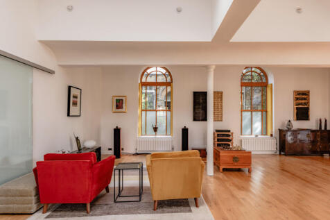 302979 - Old Chapel House 10.jpg