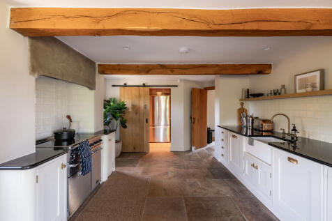 304590 - Orrell Fold Barn 2.jpg
