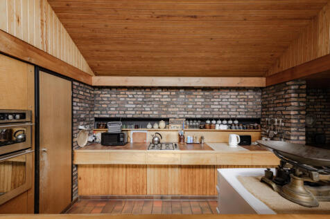 301060 - 1 Church Lane 47.jpg