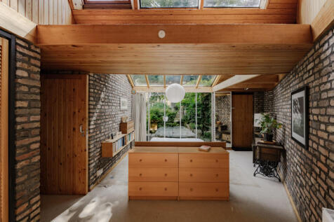 301081 - 1 Church Lane 68.jpg