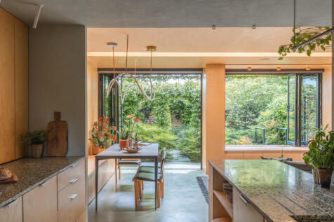 294843 - 83TivoliRoad_HighRes-23.jpg