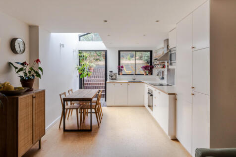 307252 - 8 Foxwell Mews-36.jpeg