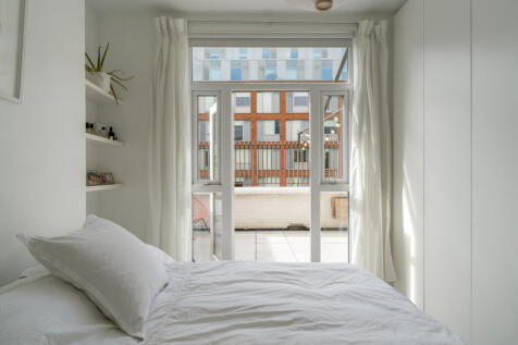 305617 - 471HarrowRoad_HighRes-13.jpg