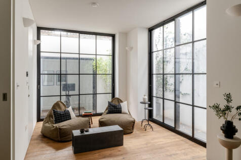 308051 - 20250902-TMH_NETHERHALL-GDNS-25_HI_RES...