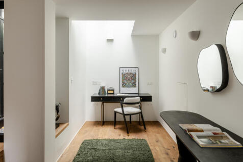308055 - 20250902-TMH_NETHERHALL-GDNS-29_HI_RES...