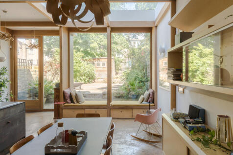 218576 - 21 Ickburgh Road-3.jpg