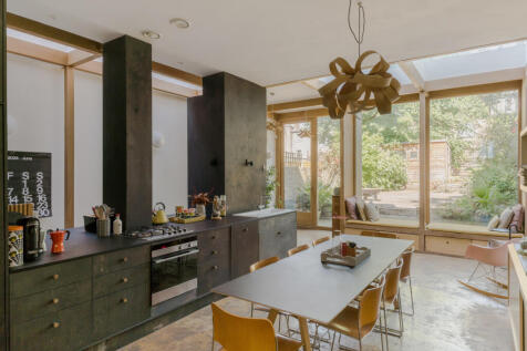 218578 - 21 Ickburgh Road-5.jpg