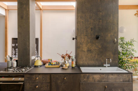 218584 - 21 Ickburgh Road-11.jpg