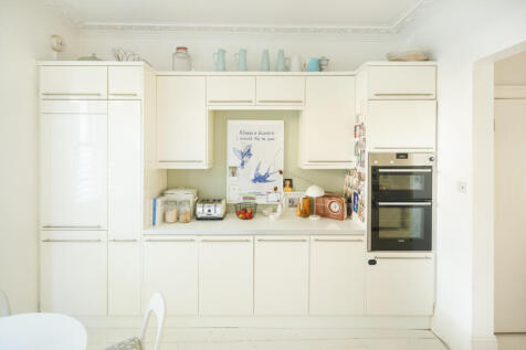 309162 - LillieshallRoad-SW4-JSouteyrat-18893.jpg