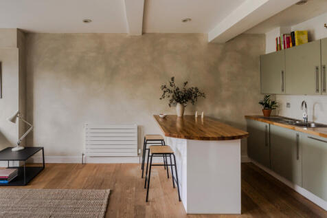 312381 - Flat 2, 110-114 Grafton Road-18.jpeg