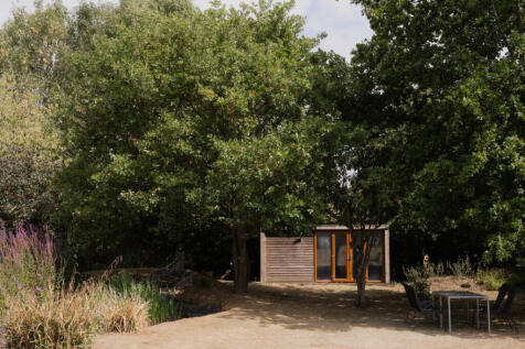 306710 - Blue Gates, Cambridge-61.jpg