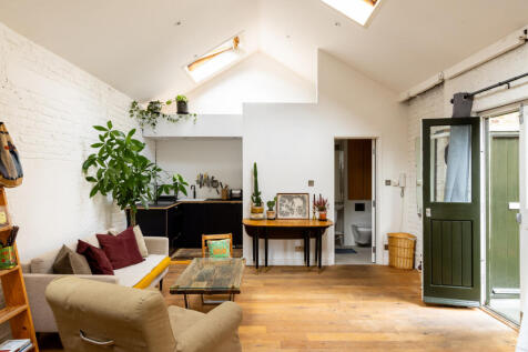 307803 - 250830_TMH_Gattis_Wharf_015.jpg