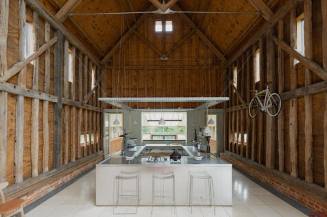 311966 - Old Barn, Chelsworth-13.jpg