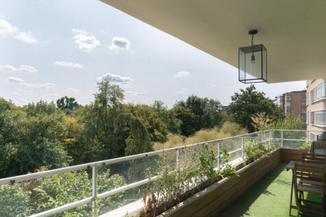 304505 - IMPERIAL-COURT-BALCONY-01.jpg