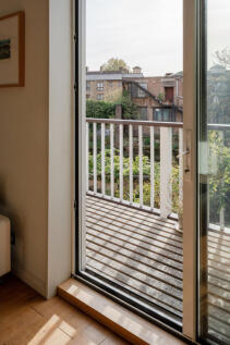 318630 - Vicar&#39;s Close, London E9 - high res-07...