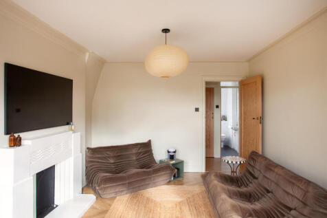 317964 - EalingVillage_KElliott_017.jpg