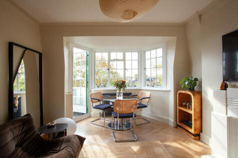 317950 - EalingVillage_KElliott_003.jpg