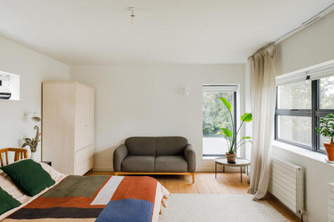 318051 - Kaylow, Rosedale Walk, Frome-33.JPG