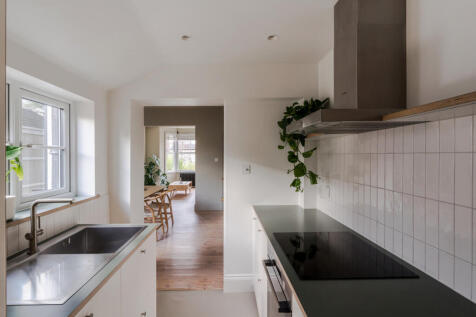 320074 - 45 Howarth Road-31.jpeg