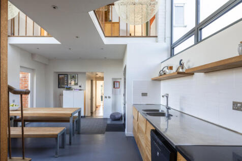 323576 - a0OP6000009ZXNRMA4_N82_edit.jpg