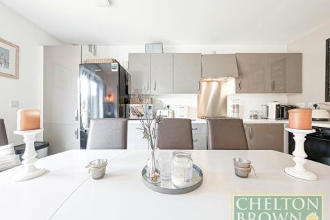 Kitchen &amp; Diner