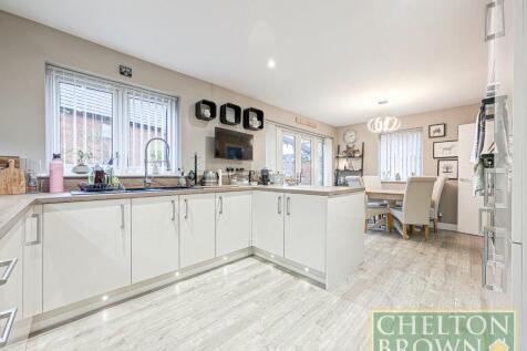 Kitchen &amp; Diner