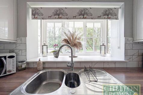 Kitchen &amp; Diner