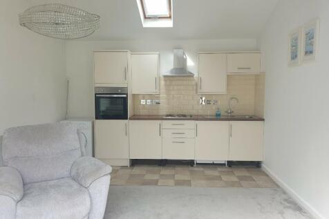 Lounge / Kitchen
