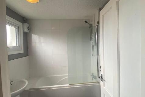 Main bathroom