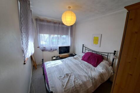 Downstairs Bedroom 